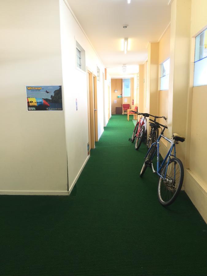 Хостел Tauranga Central Backpackers Екстер'єр фото